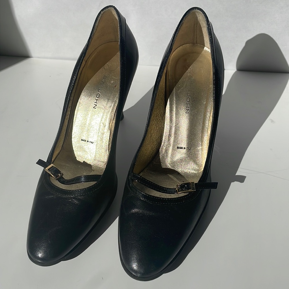 St. John Mary Jane black pump size 7